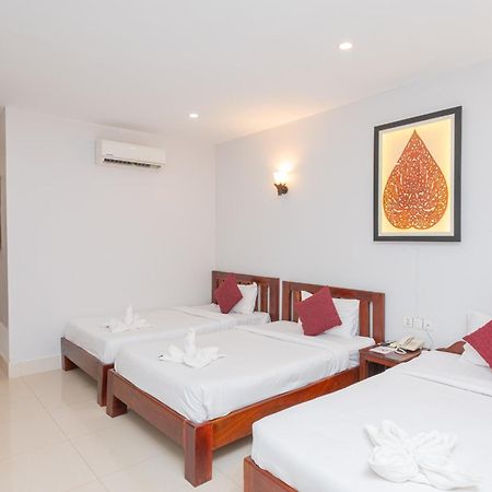 Damnak Soksan Hotel Siem Reap Bagian luar foto