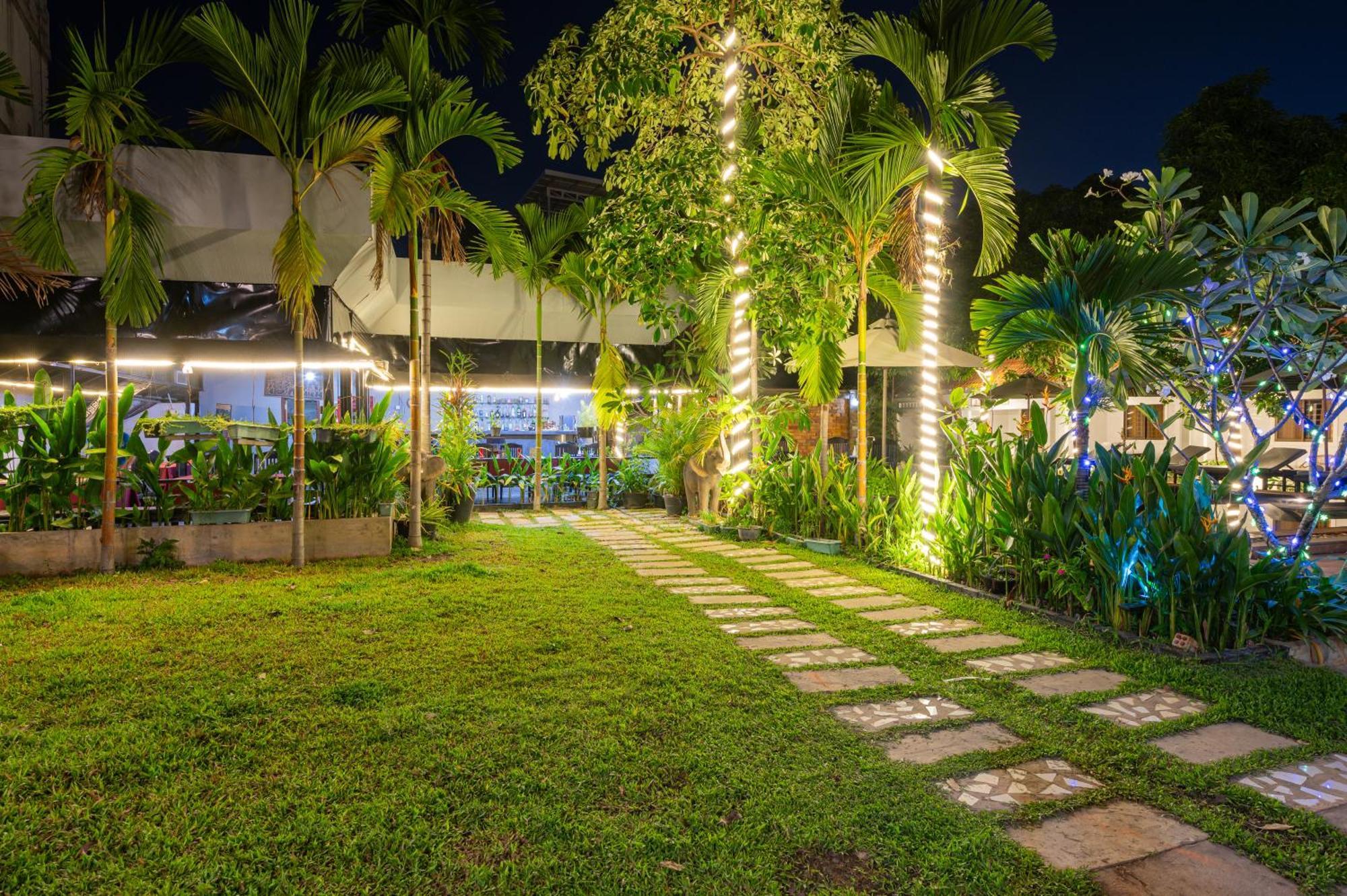 Damnak Soksan Hotel Siem Reap Bagian luar foto