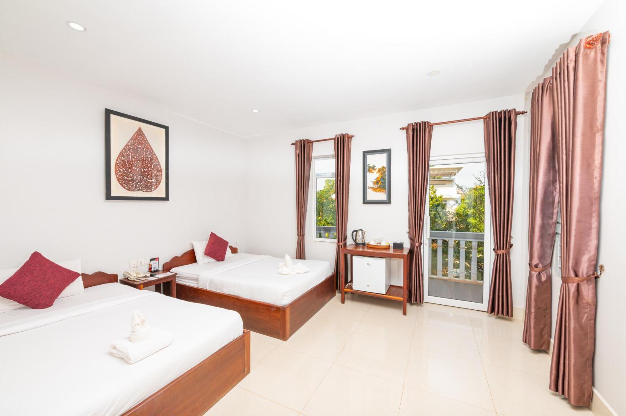 Damnak Soksan Hotel Siem Reap Bagian luar foto