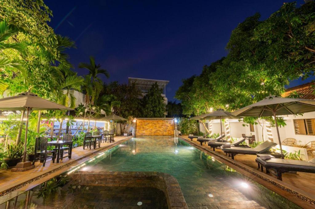 Damnak Soksan Hotel Siem Reap Bagian luar foto