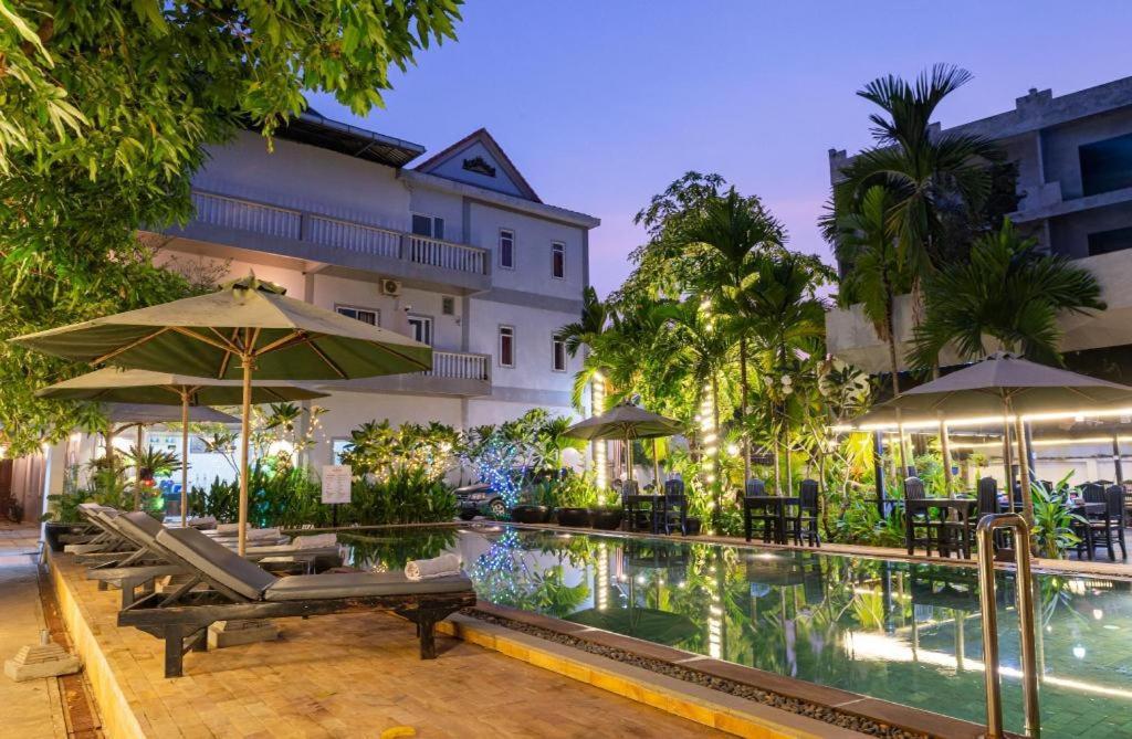Damnak Soksan Hotel Siem Reap Bagian luar foto