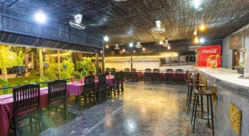 Damnak Soksan Hotel Siem Reap Bagian luar foto